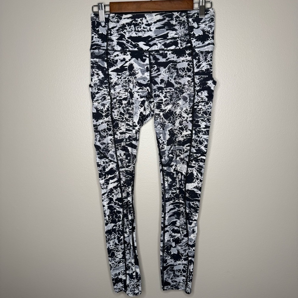 Lululemon Fast & Free 7/8 Tight II *Nulux 25"
Interlaced Starlight Black size 6 - Picture 2 of 8